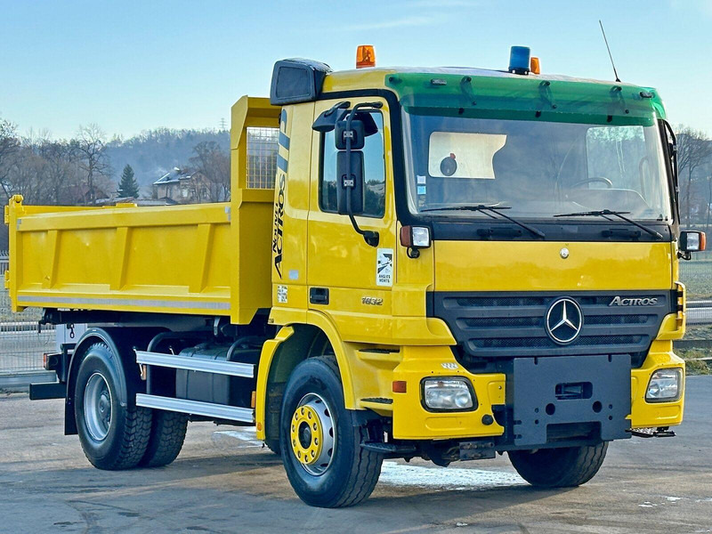 Mercedes-Benz ACTROS 1832 - Tipper: picture 4 Mercedes-Benz ACTROS 1832 - Tipper: picture 4