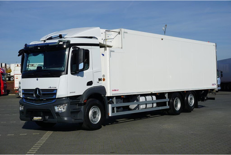 Mercedes-Benz ANTOS / 2535 / EURO 6 / CHŁODNIA + WINDA / 23 PALETY / OŚ SKRĘTN - Refrigerator truck: picture 1 Mercedes-Benz ANTOS / 2535 / EURO 6 / CHŁODNIA + WINDA / 23 PALETY / OŚ SKRĘTN - Refrigerator truck: picture 1