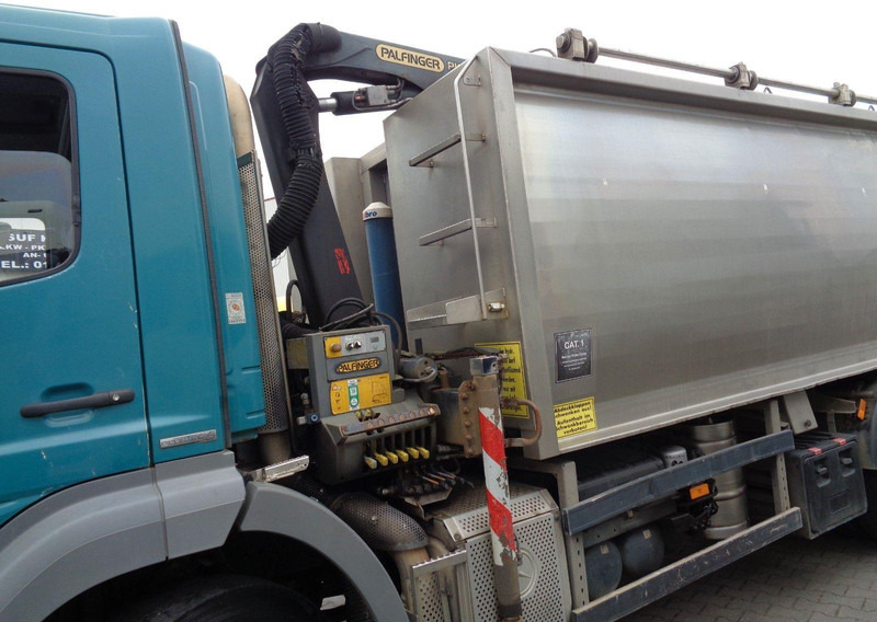 Mercedes-Benz Axor 1824 Tipper Crane Palfinger PK 4501 - Tipper, Crane truck: picture 3 Mercedes-Benz Axor 1824 Tipper Crane Palfinger PK 4501 - Tipper, Crane truck: picture 3