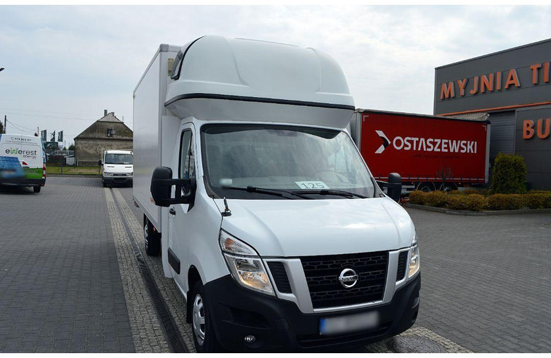 Nissan NV400 Container, Hen House, Registered - Box van: picture 5 Nissan NV400 Container, Hen House, Registered - Box van: picture 5