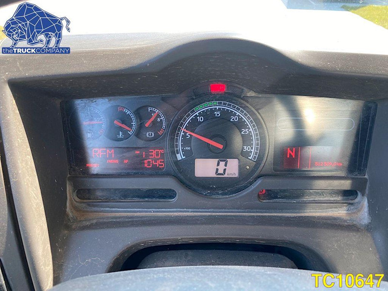 Lease a Renault Premium 380 Renault Premium 380: picture 9