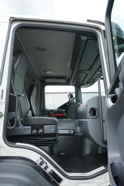 Dropside/ Flatbed truck, Crane truck Scania P 420 / 8 X 4 / TRIDEM / SKRZYNIOWY + HDS / PALFINGER PK 26002 /: picture 10