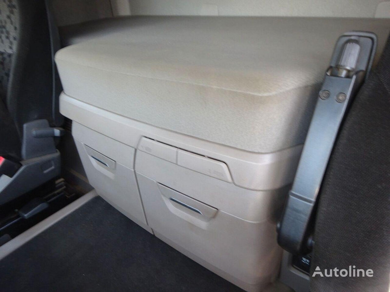 Lease a Scania R450 Hook lift truck 6x2 Scania R450 Hook lift truck 6x2: picture 16