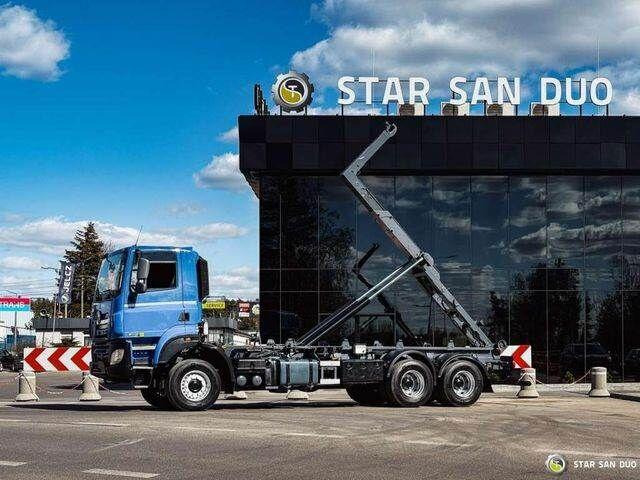 Tatra T158 PHOENIX 6x6 Euro 6 - Hook lift truck, Crane truck: picture 2 Tatra T158 PHOENIX 6x6 Euro 6 - Hook lift truck, Crane truck: picture 2