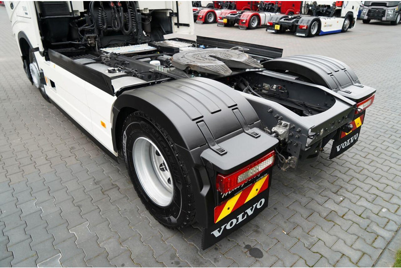 Lease a Volvo FH 500 Volvo FH 500: picture 19 Lease a Volvo FH 500 Volvo FH 500: picture 19