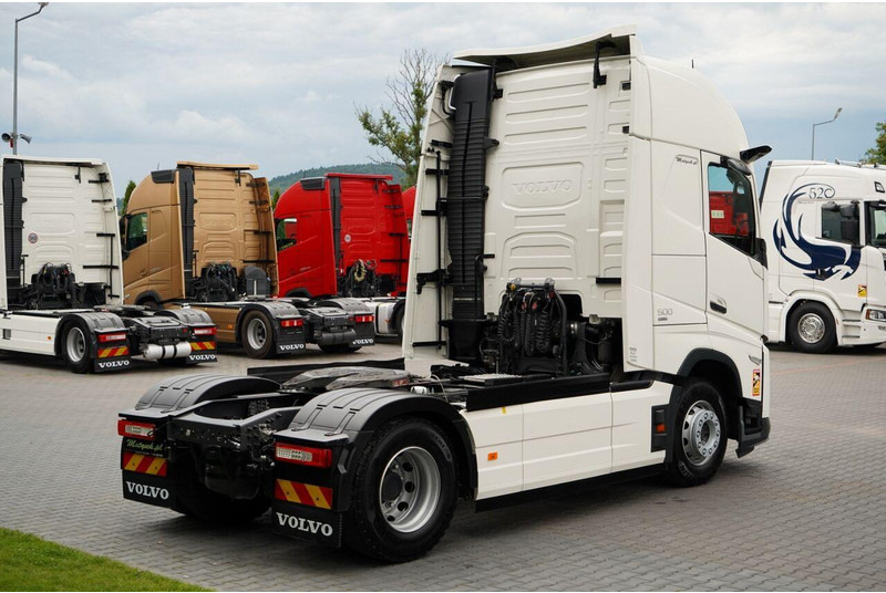 Lease a Volvo FH 500 Volvo FH 500: picture 13 Lease a Volvo FH 500 Volvo FH 500: picture 13