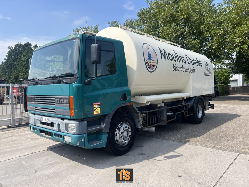 DAF CF75.250 EURO 2 - MANUAL - ZAUG und DRUCK - TOP TRUCK - Tank truck: picture 1 DAF CF75.250 EURO 2 - MANUAL - ZAUG und DRUCK - TOP TRUCK - Tank truck: picture 1