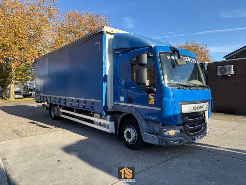DAF LF 12T 260 AUTOMATIC - LADEBORDWAND - TOP TRUCK - Curtainsider truck: picture 3 DAF LF 12T 260 AUTOMATIC - LADEBORDWAND - TOP TRUCK - Curtainsider truck: picture 3