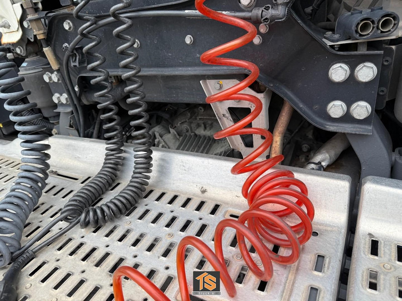 DAF XF 460 FT 2 TANKS - KLIMA - NL TOP TRUCK - Tractor unit: picture 4 DAF XF 460 FT 2 TANKS - KLIMA - NL TOP TRUCK - Tractor unit: picture 4