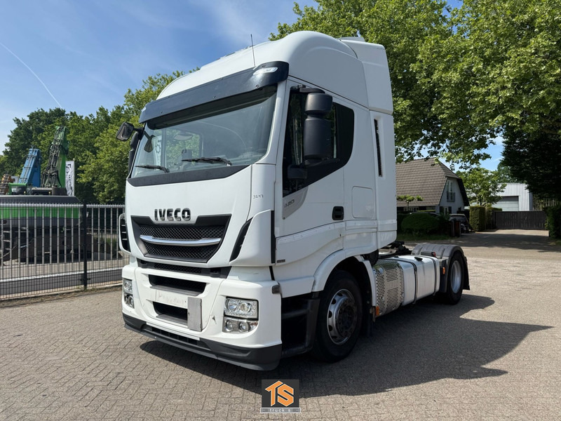 Iveco AS 420 AUTOMATIC - EURO 6 - 2 TANKS - 4X AVAILABLE - TOP! - Tractor unit: picture 1 Iveco AS 420 AUTOMATIC - EURO 6 - 2 TANKS - 4X AVAILABLE - TOP! - Tractor unit: picture 1