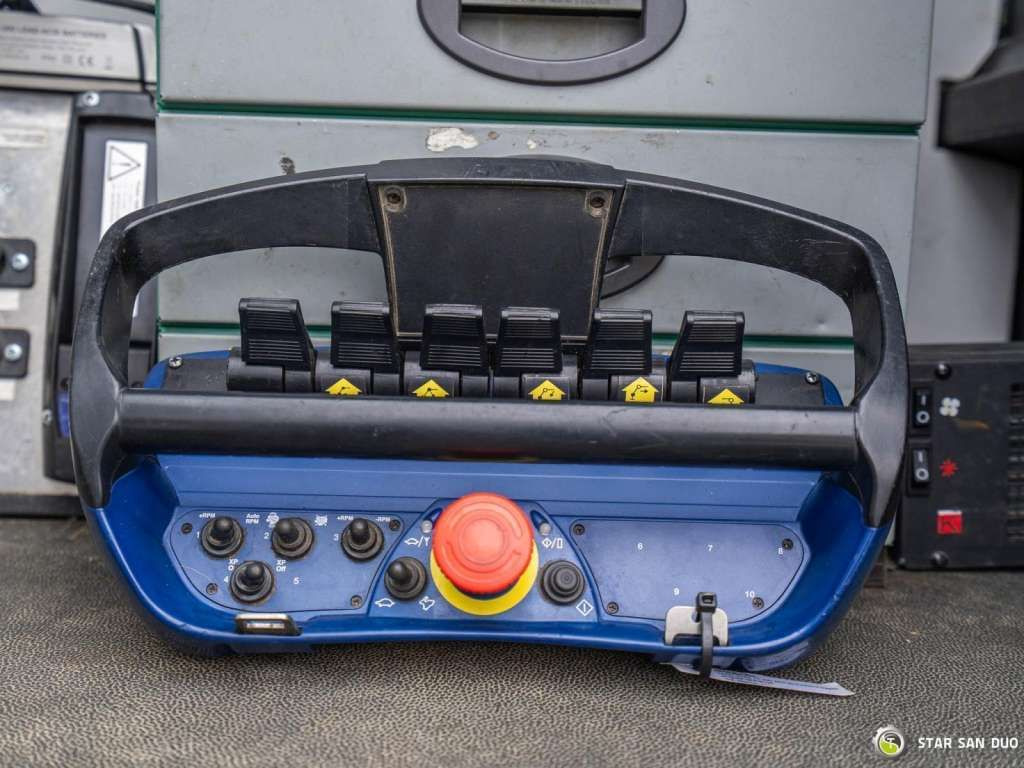 New Crane truck MAN  TGM 13.290 4x4 FASSI F40B22 Crane Camper DOKA: picture 19