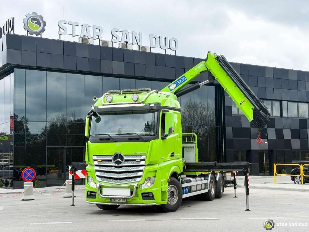 Mercedes-Benz Actros 6x2 HMF 3220 K7 Crane Mercedes-Benz Actros 6x2 HMF 3220 K7 Crane - Crane truck, Dropside/ Flatbed truck: picture 5 Mercedes-Benz Actros 6x2 HMF 3220 K7 Crane Mercedes-Benz Actros 6x2 HMF 3220 K7 Crane - Crane truck, Dropside/ Flatbed truck: picture 5