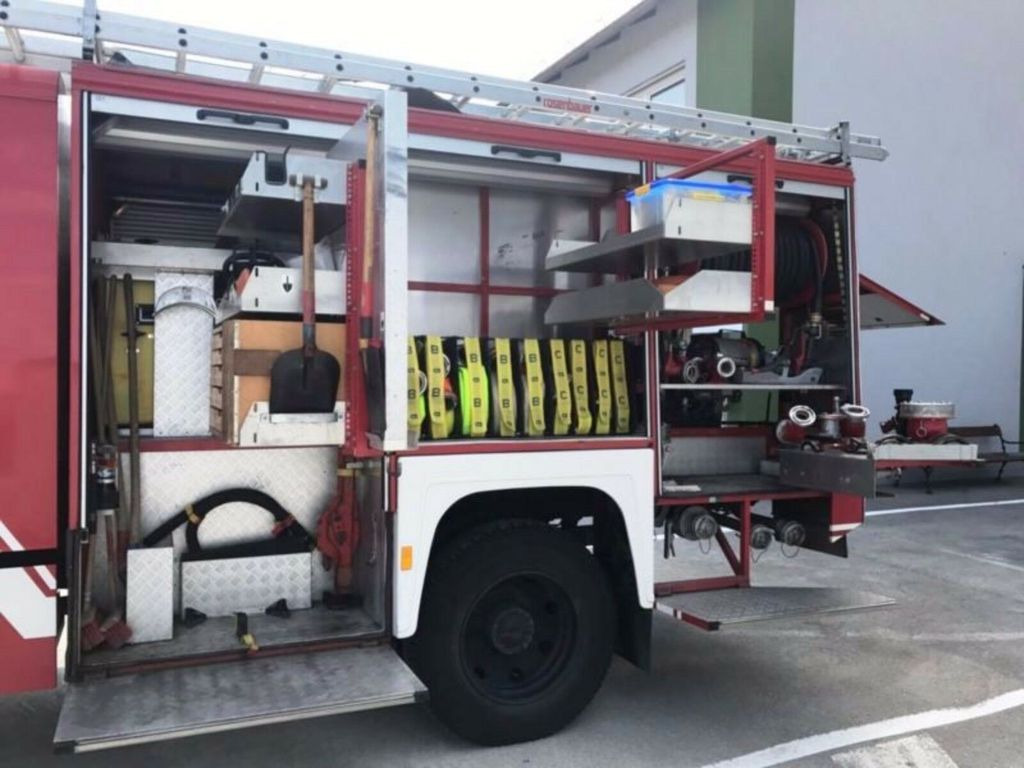 Steyr 13S23 4x4 Feuerwehr 2000 liter Fire - Fire truck: picture 2 Steyr 13S23 4x4 Feuerwehr 2000 liter Fire - Fire truck: picture 2