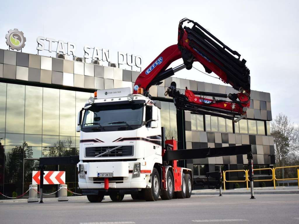 Volvo FH 520 8x2 EFFER 850 Fly Jib Winch 5th - Tractor unit: picture 2 Volvo FH 520 8x2 EFFER 850 Fly Jib Winch 5th - Tractor unit: picture 2