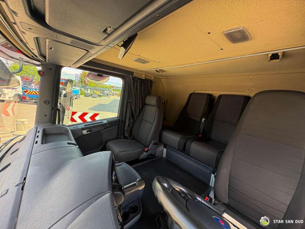 Lease a  Scania  D 320 FIRE BRIGADE Tank 12,000 Litres Scania  D 320 FIRE BRIGADE Tank 12,000 Litres: picture 9