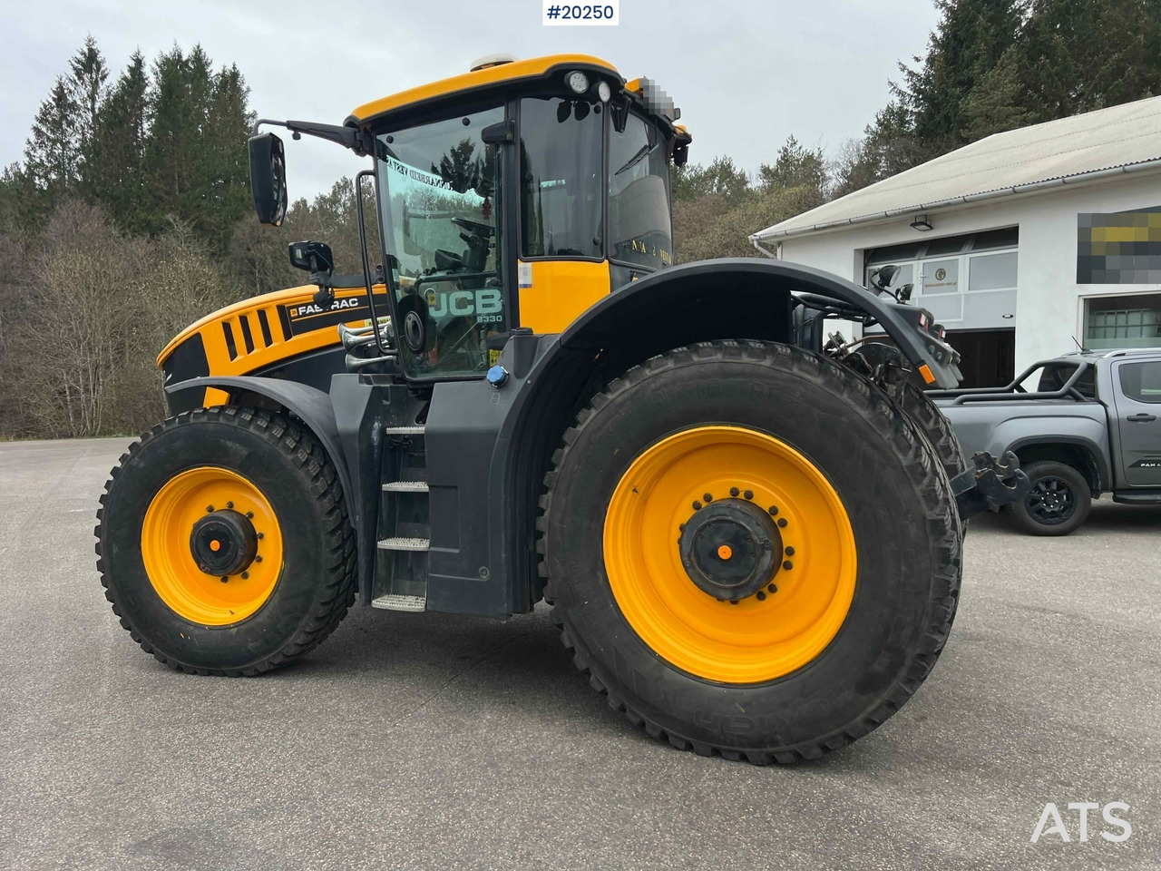 Jcb fastrac 8330 - Construction machinery: picture 3 Jcb fastrac 8330 - Construction machinery: picture 3