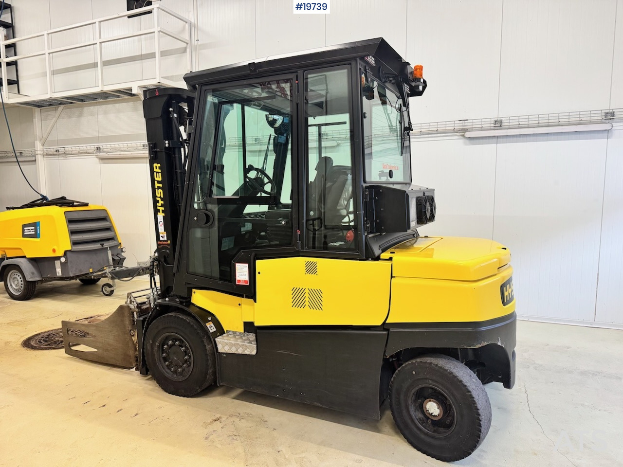 Hyster J4.0XN - Forklift: picture 2 Hyster J4.0XN - Forklift: picture 2