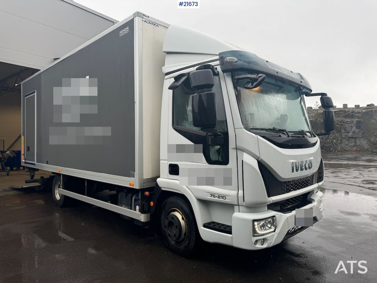 Iveco 75E-210 4x2 skapbil m/ lift SE VIDEO - Box truck: picture 1 Iveco 75E-210 4x2 skapbil m/ lift SE VIDEO - Box truck: picture 1