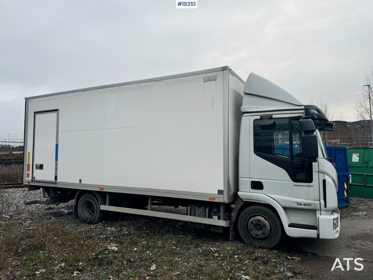Iveco 75E - Box truck: picture 2 Iveco 75E - Box truck: picture 2