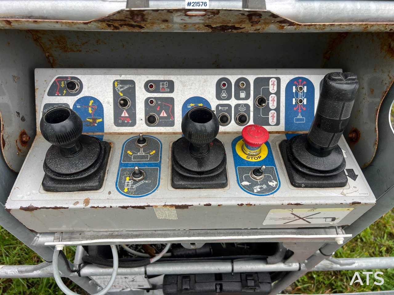 Manitou 200 ATJ Teleskoplift - Articulated boom: picture 3 Manitou 200 ATJ Teleskoplift - Articulated boom: picture 3