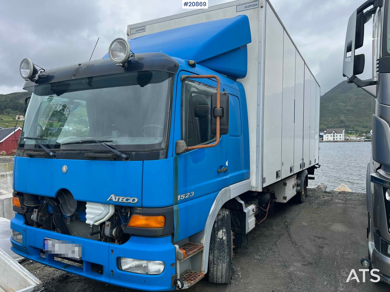 Mercedes 1523 4x2 skapbil m/ full sideåpning og lift Rep.objekt - Box truck: picture 1 Mercedes 1523 4x2 skapbil m/ full sideåpning og lift Rep.objekt - Box truck: picture 1