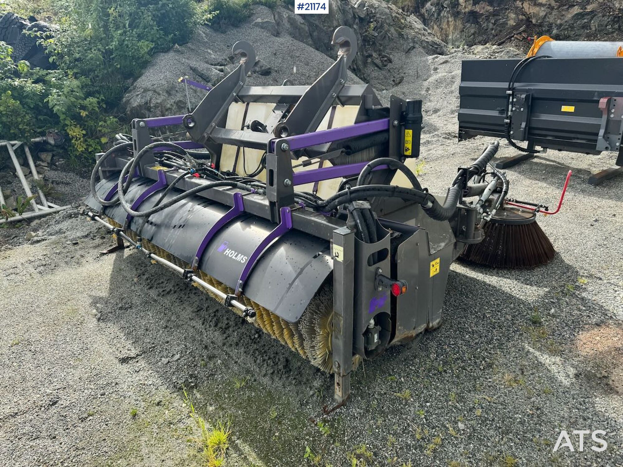 PH300 -2,5 - Broom: picture 3 PH300 -2,5 - Broom: picture 3