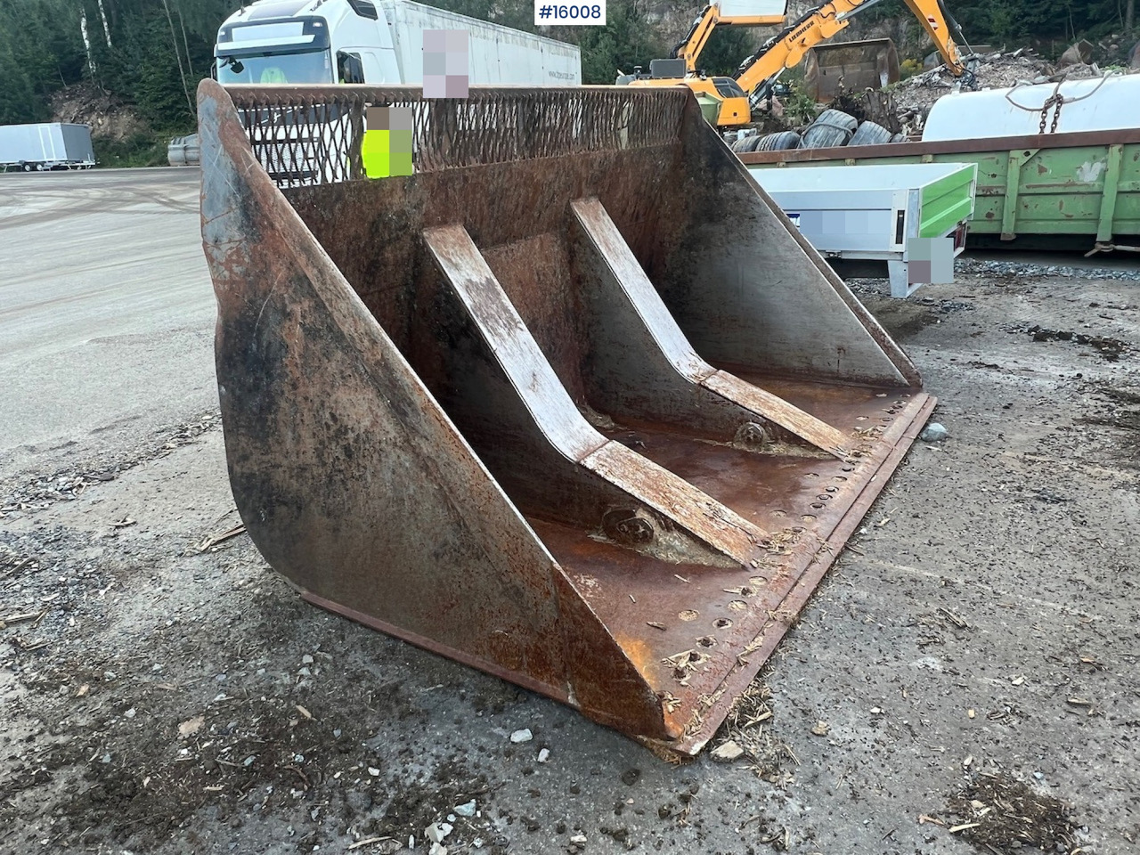 Skuffe til hjullaster - Excavator bucket for Construction machinery: picture 1 Skuffe til hjullaster - Excavator bucket for Construction machinery: picture 1