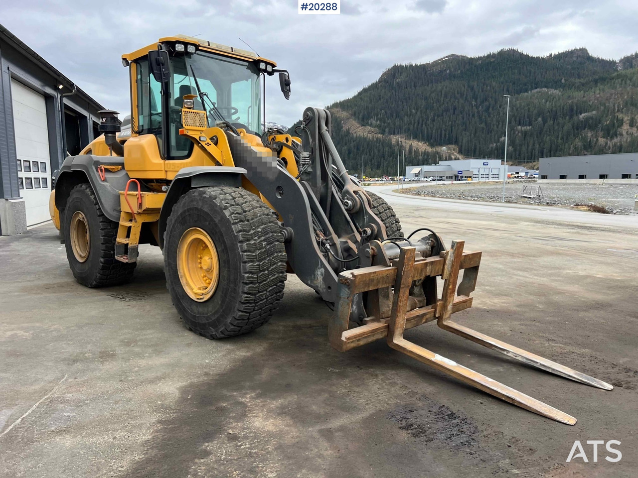 Volvo L110H - Wheel loader: picture 1 Volvo L110H - Wheel loader: picture 1