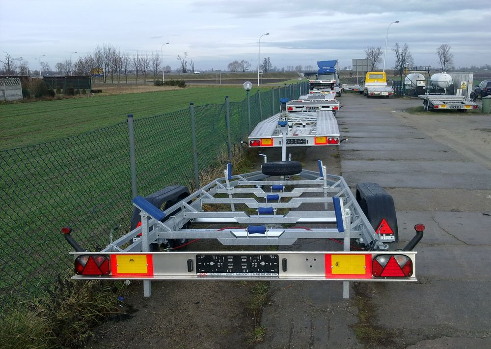 Boro PRZYCZEPA POD ŁÓDŹ! 7,30M! - Boat trailer: picture 3 Boro PRZYCZEPA POD ŁÓDŹ! 7,30M! - Boat trailer: picture 3