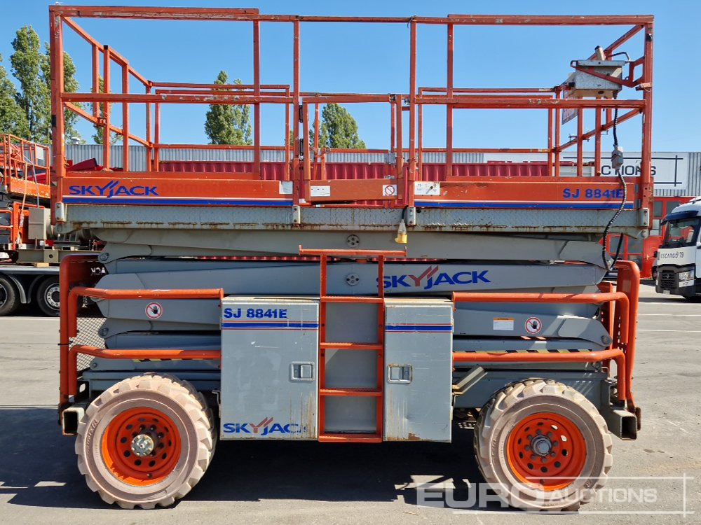 2010 SkyJack SJ8841ECE - Aerial platform: picture 5 2010 SkyJack SJ8841ECE - Aerial platform: picture 5