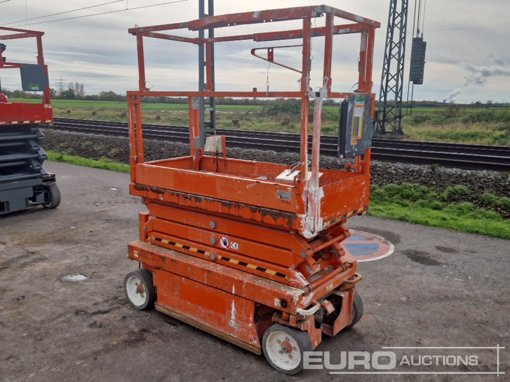 2014 SkyJack SJIII 3219 - Scissor lift: picture 3 2014 SkyJack SJIII 3219 - Scissor lift: picture 3