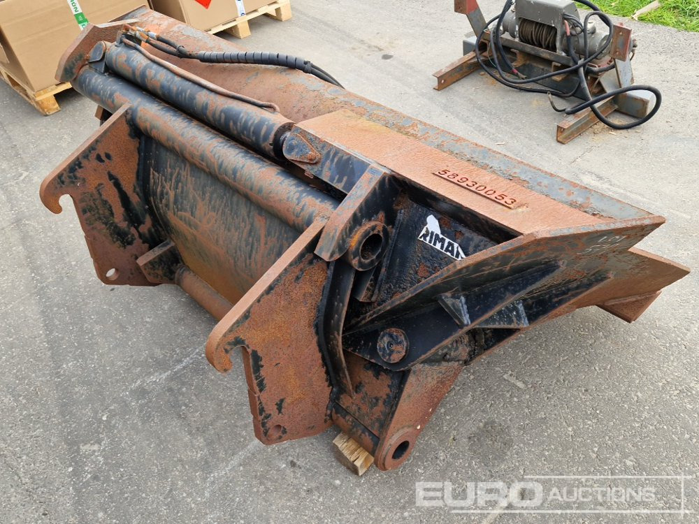 70" Side Tip Bucket to suit CAT Wheeled Loader - Bucket: picture 3 70" Side Tip Bucket to suit CAT Wheeled Loader - Bucket: picture 3