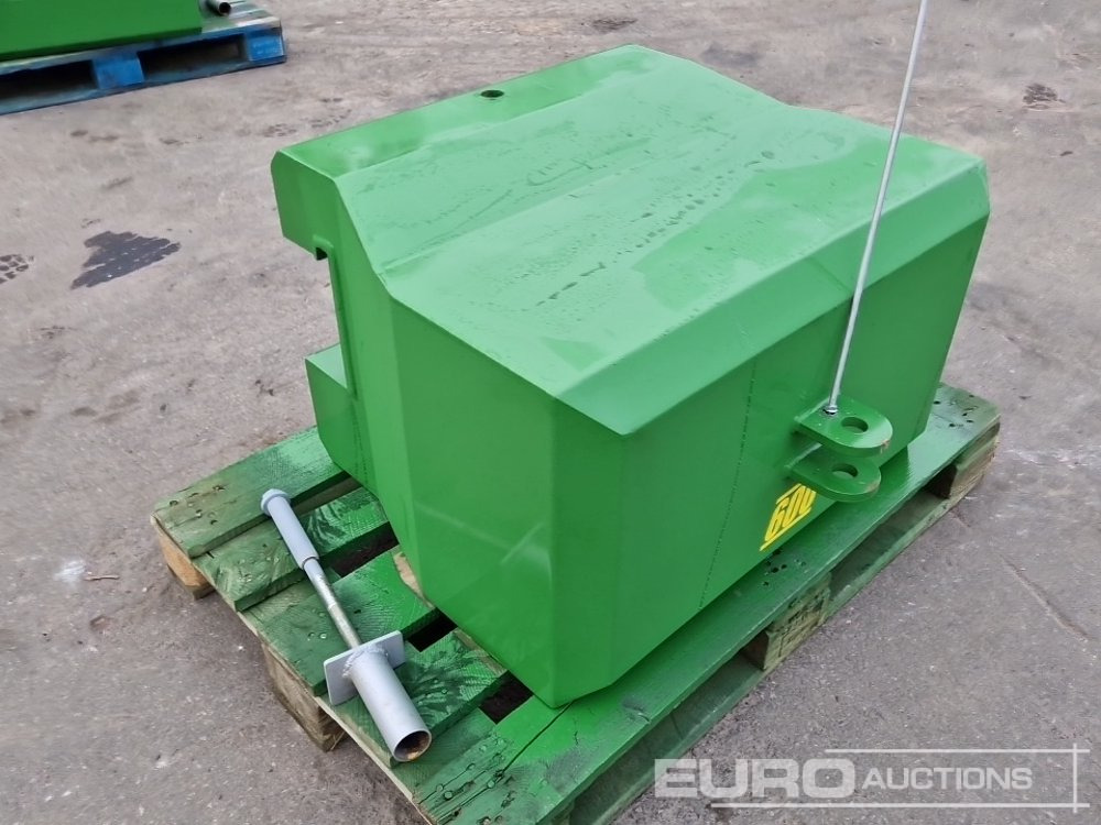 Unused 2025 John Deere 600kg Front Weights to suit John Deere Tractors, Metal Case with Towing Eye (Green) - Agricultural machinery: picture 4 Unused 2025 John Deere 600kg Front Weights to suit John Deere Tractors, Metal Case with Towing Eye (Green) - Agricultural machinery: picture 4