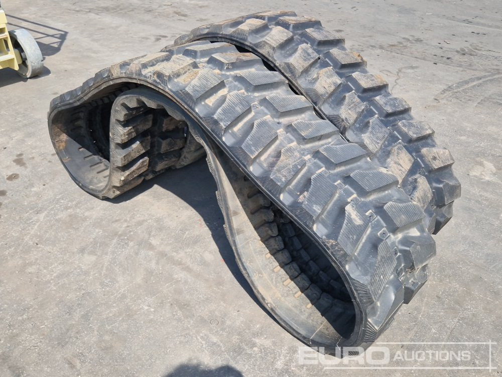 Bridgestone 450X76 Rubber Tracks (2 of) - Track for Construction machinery: picture 3 Bridgestone 450X76 Rubber Tracks (2 of) - Track for Construction machinery: picture 3