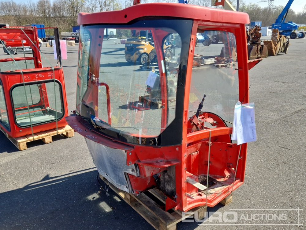 Cabin to suit JCB 406 - Spare parts: picture 3 Cabin to suit JCB 406 - Spare parts: picture 3