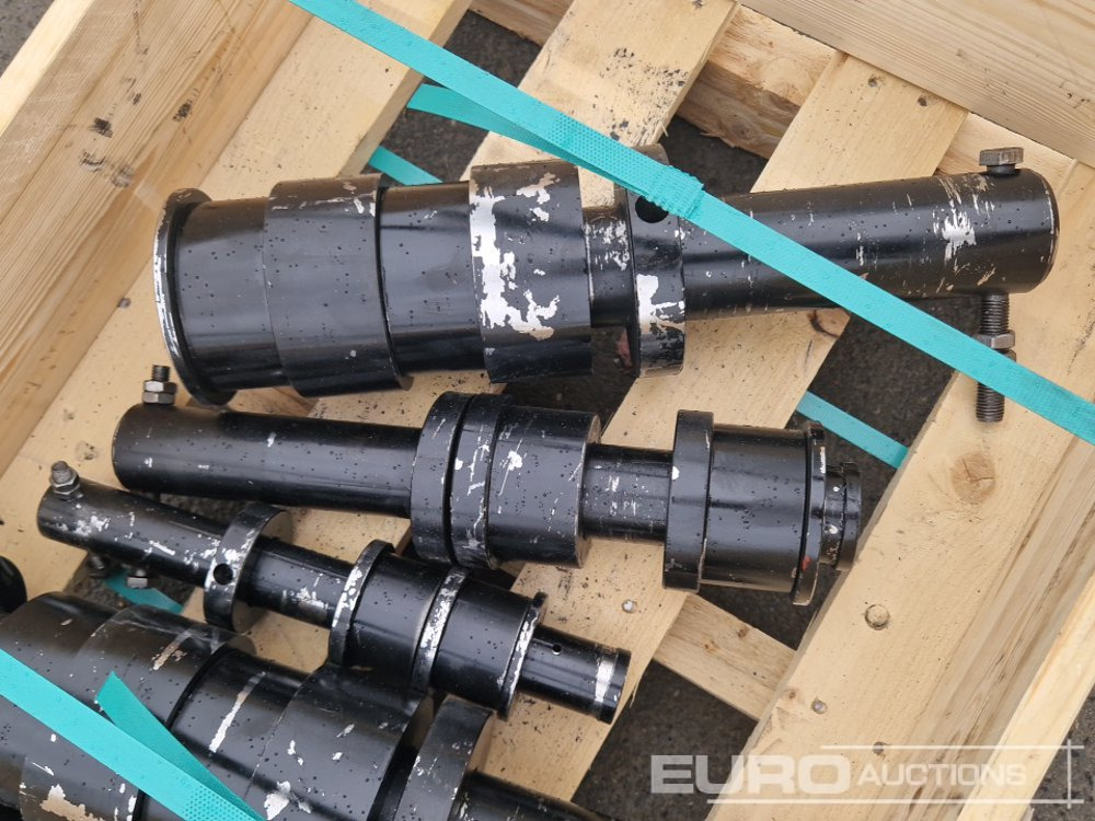 Unused Greasing Excavator Pins - Quick coupler: picture 4 Unused Greasing Excavator Pins - Quick coupler: picture 4