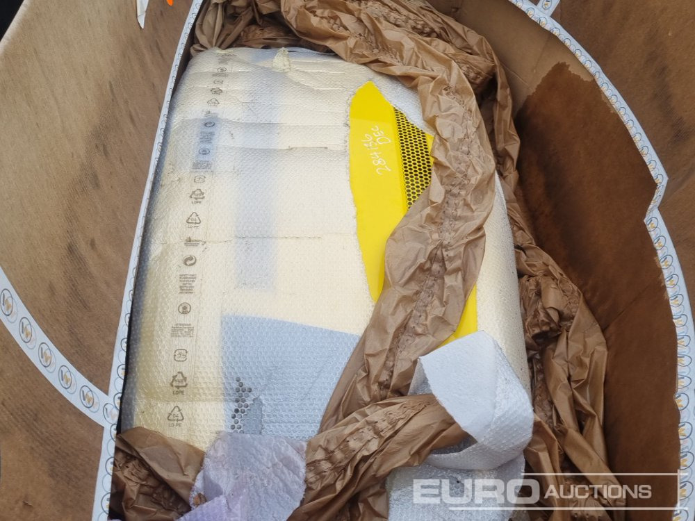 Unused Wacker Neuson Engine Cover - Hood for Construction machinery: picture 5 Unused Wacker Neuson Engine Cover - Hood for Construction machinery: picture 5