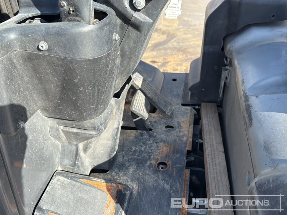 Electric forklift 2010 Nissan G1N1L20Q: picture 18