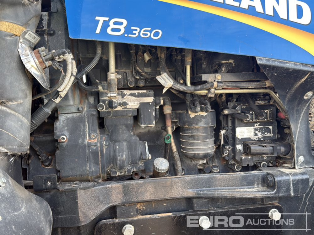 Farm tractor 2011 New Holland T8.360: picture 31