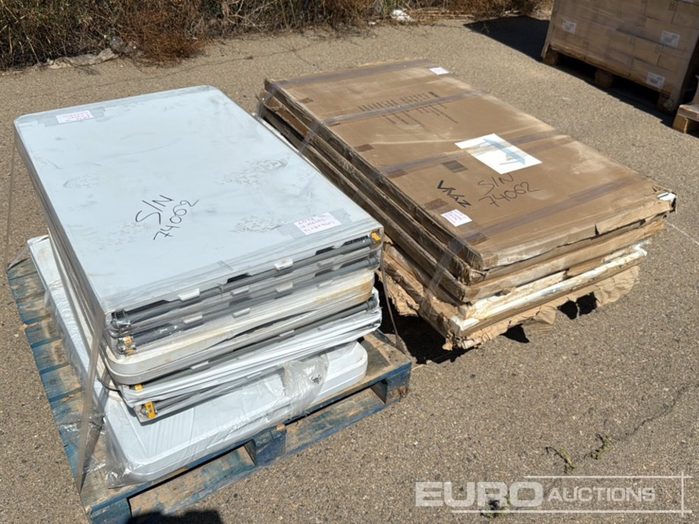 Pallet of Tables (14 of) - Tool/ Equipment: picture 1 Pallet of Tables (14 of) - Tool/ Equipment: picture 1