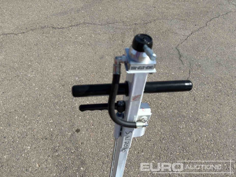 Unused Pneumatic Jack Capacity 80 Ton / Gato Neumático 80 Ton - Workshop equipment: picture 5 Unused Pneumatic Jack Capacity 80 Ton / Gato Neumático 80 Ton - Workshop equipment: picture 5