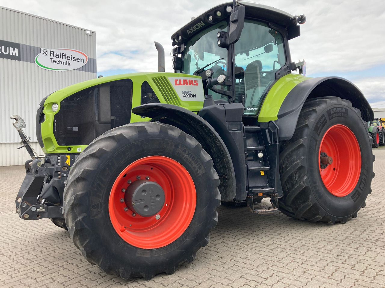 Claas Axion 960 CMATIC - Farm tractor: picture 1 Claas Axion 960 CMATIC - Farm tractor: picture 1