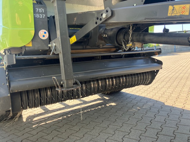 Claas Variant 365 - Hay and forage equipment: picture 3 Claas Variant 365 - Hay and forage equipment: picture 3