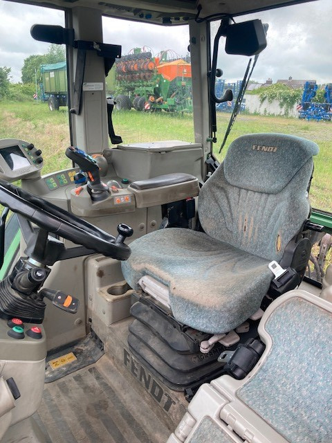 Farm tractor Fendt 714: picture 6