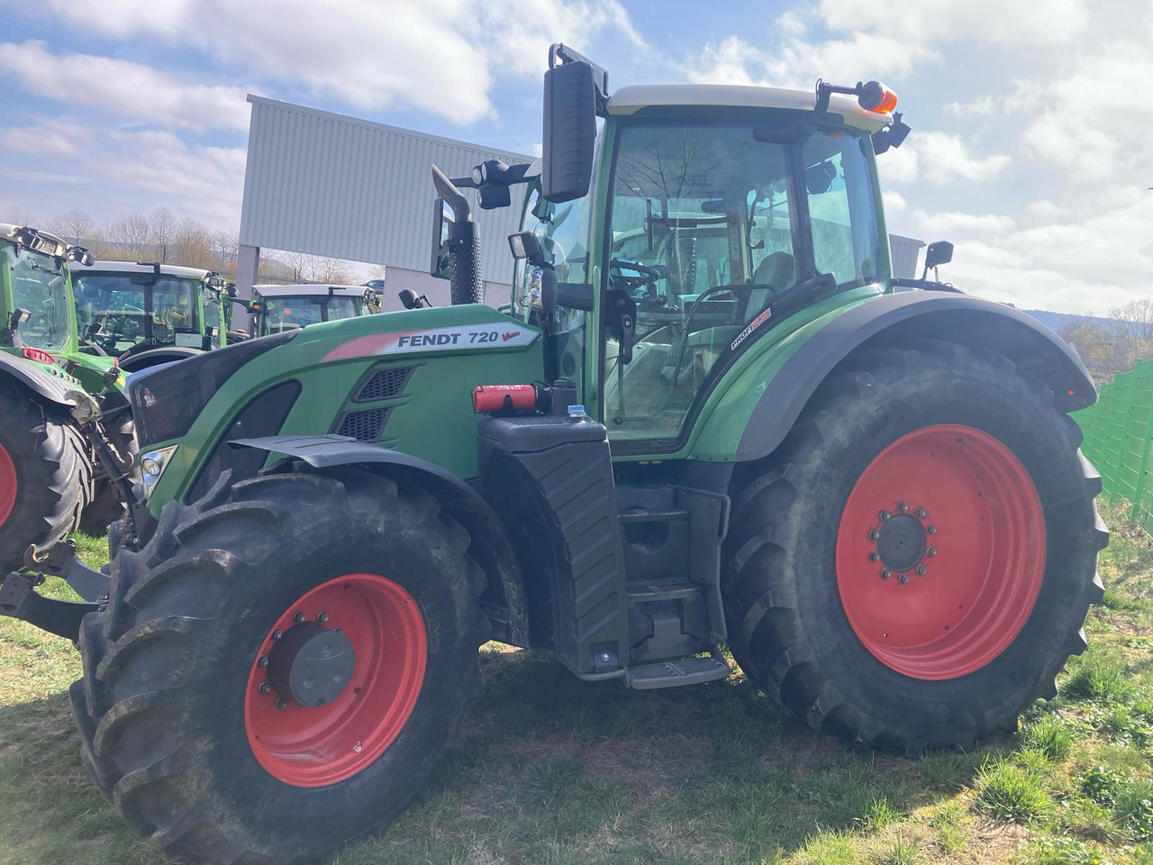 Fendt 720 Vario S4 ProfiPlus - Farm tractor: picture 1 Fendt 720 Vario S4 ProfiPlus - Farm tractor: picture 1