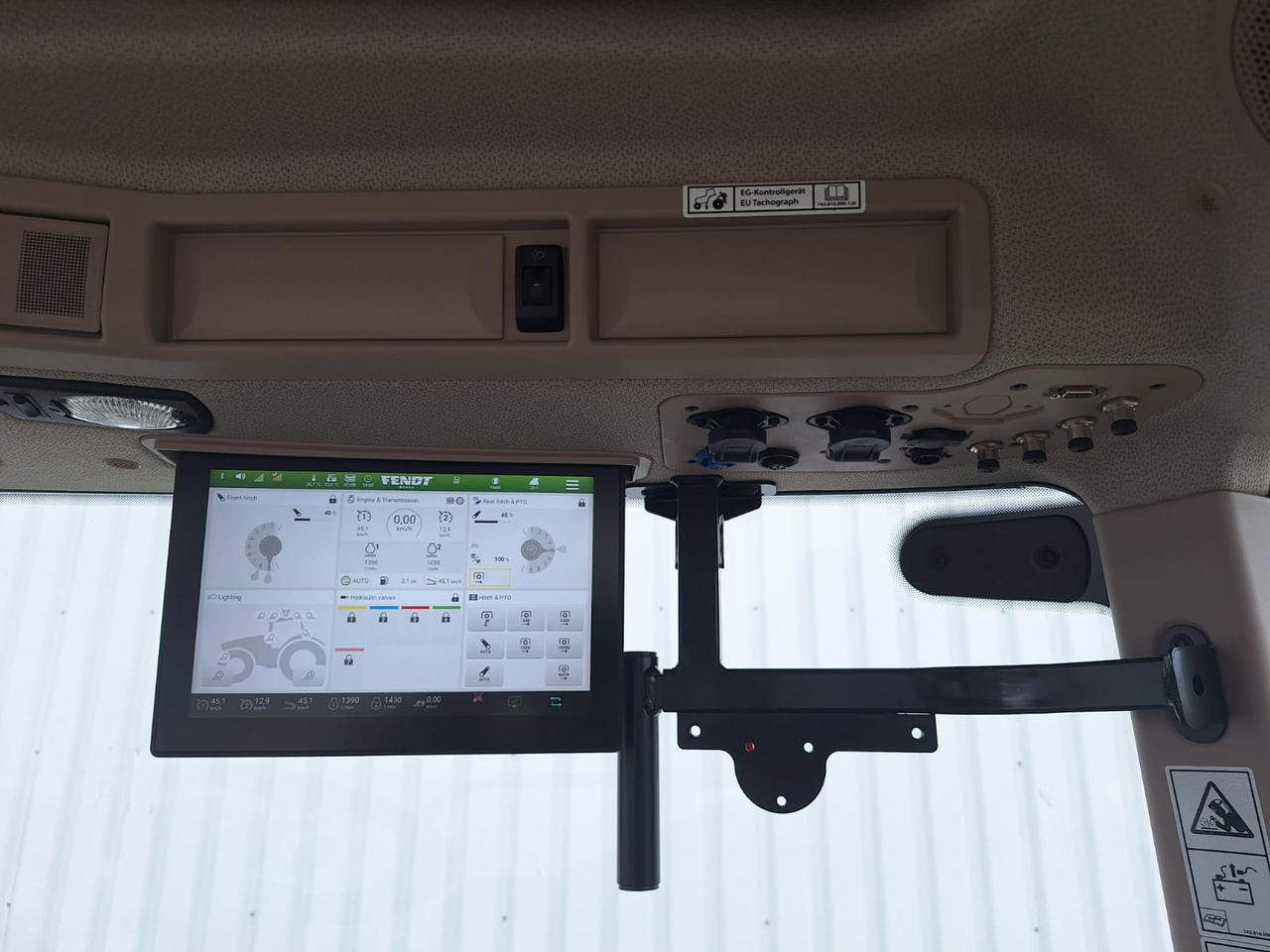 Fendt 724 Vario Gen6 Profi Setting2 - Farm tractor: picture 4 Fendt 724 Vario Gen6 Profi Setting2 - Farm tractor: picture 4