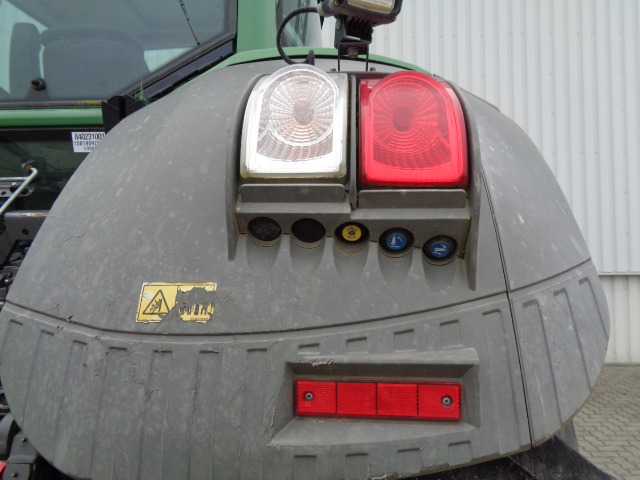 Farm tractor Fendt 824 Vario S4 ProfiPlus: picture 7