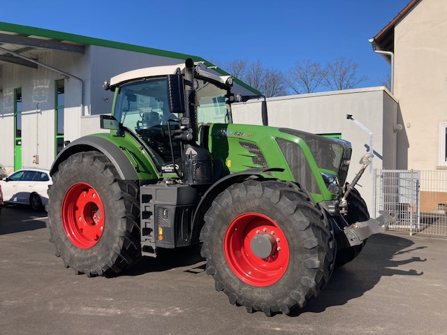 Fendt 826 Vario S4 Profi - Farm tractor: picture 1 Fendt 826 Vario S4 Profi - Farm tractor: picture 1