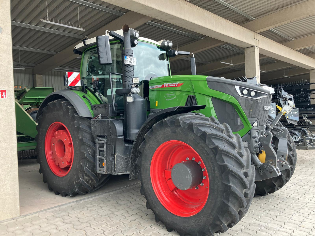 Fendt 942 Vario Gen7 Profi Setting2 - Farm tractor: picture 1 Fendt 942 Vario Gen7 Profi Setting2 - Farm tractor: picture 1