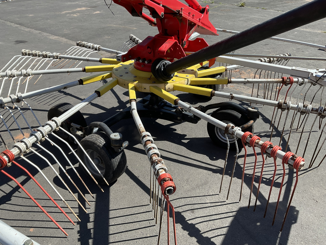 Pöttinger Top 722 Seitenschwader - Tedder/ Rake: picture 4 Pöttinger Top 722 Seitenschwader - Tedder/ Rake: picture 4